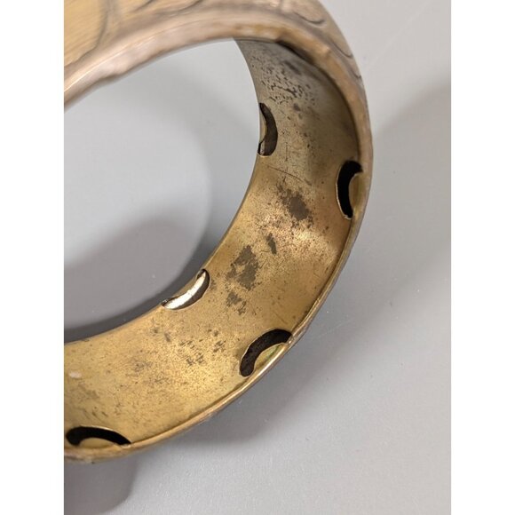 Vintage Brass Carved Style Flower Bangle Bracelet Chunky Tribal Bold 8 in - Picture 8 of 10